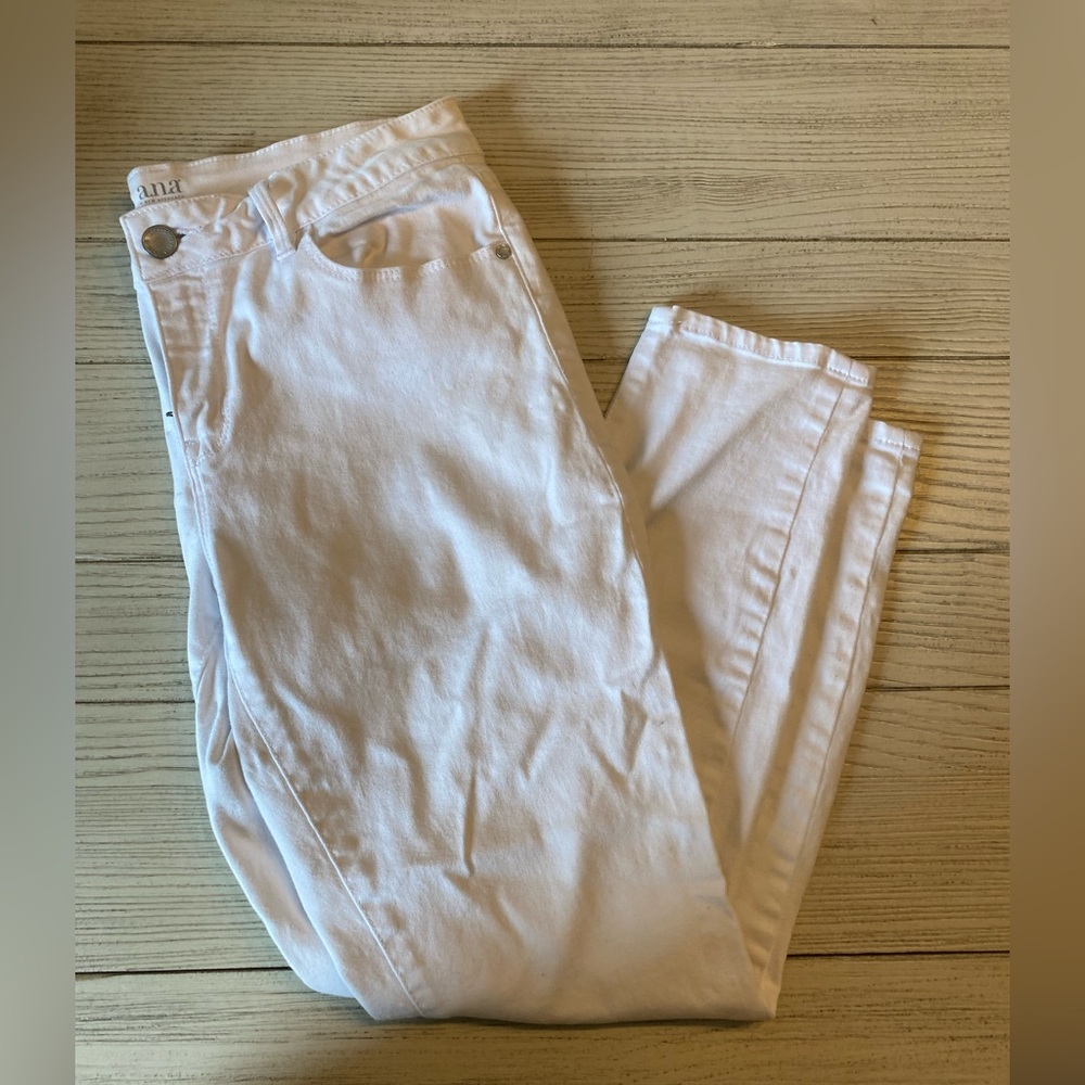A.N.A white skinny jeans